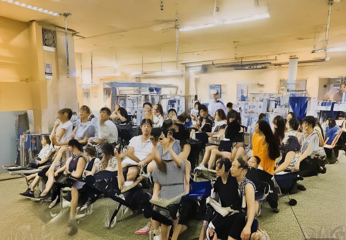 拜仁门兴巅峰对决：战术解析、精彩瞬间与悬念回顾(图1)